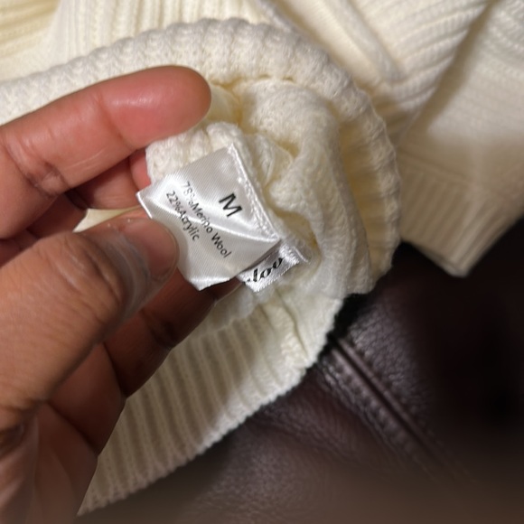 NWOT Ugerlov Knit PULLOVER SWEATER TOP SIZE M CREAMY WHITE COLOR - Picture 8 of 10